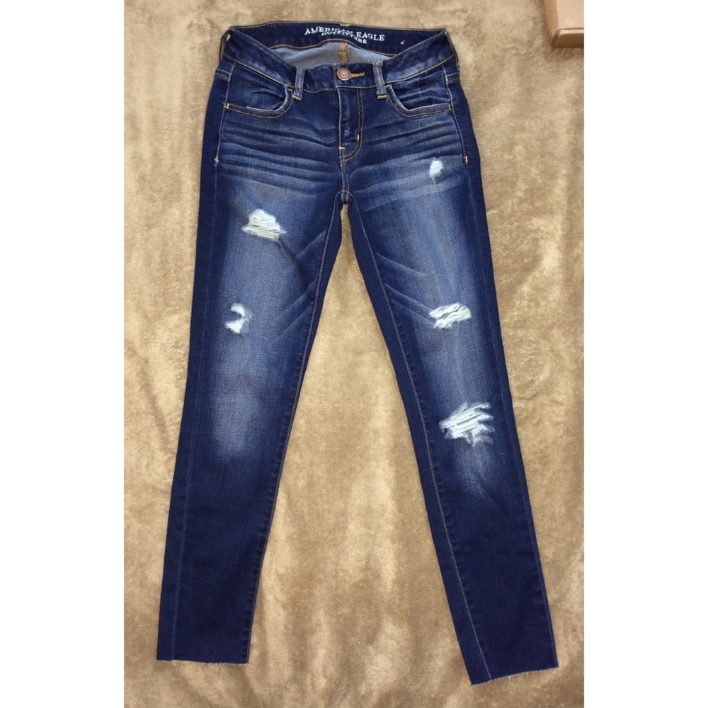 NWOT American Eagle distressed leggings jeans